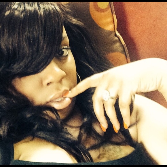 Meet your Posher, Tamia - Picture 1 of 1